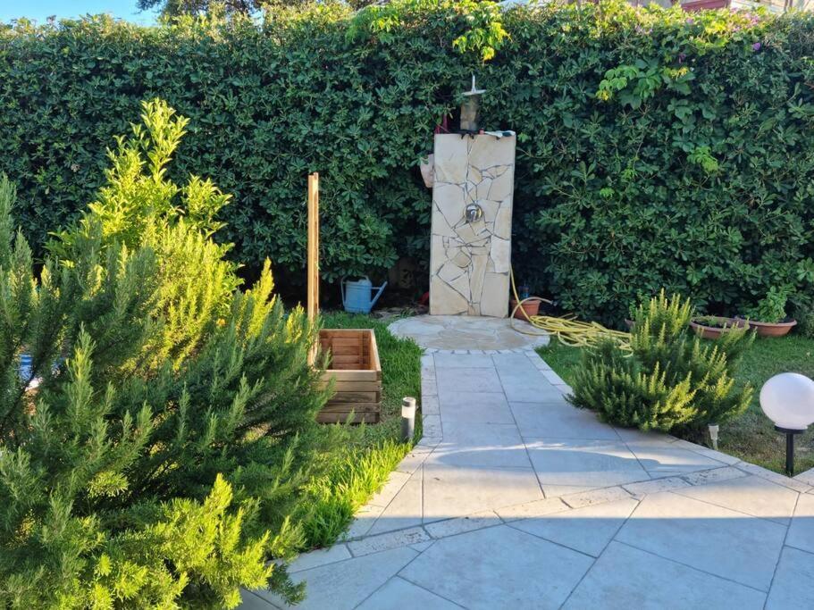 Villa Tea, Residenza Incantevole Con Giardino . Flumini di Quartu Zewnętrze zdjęcie